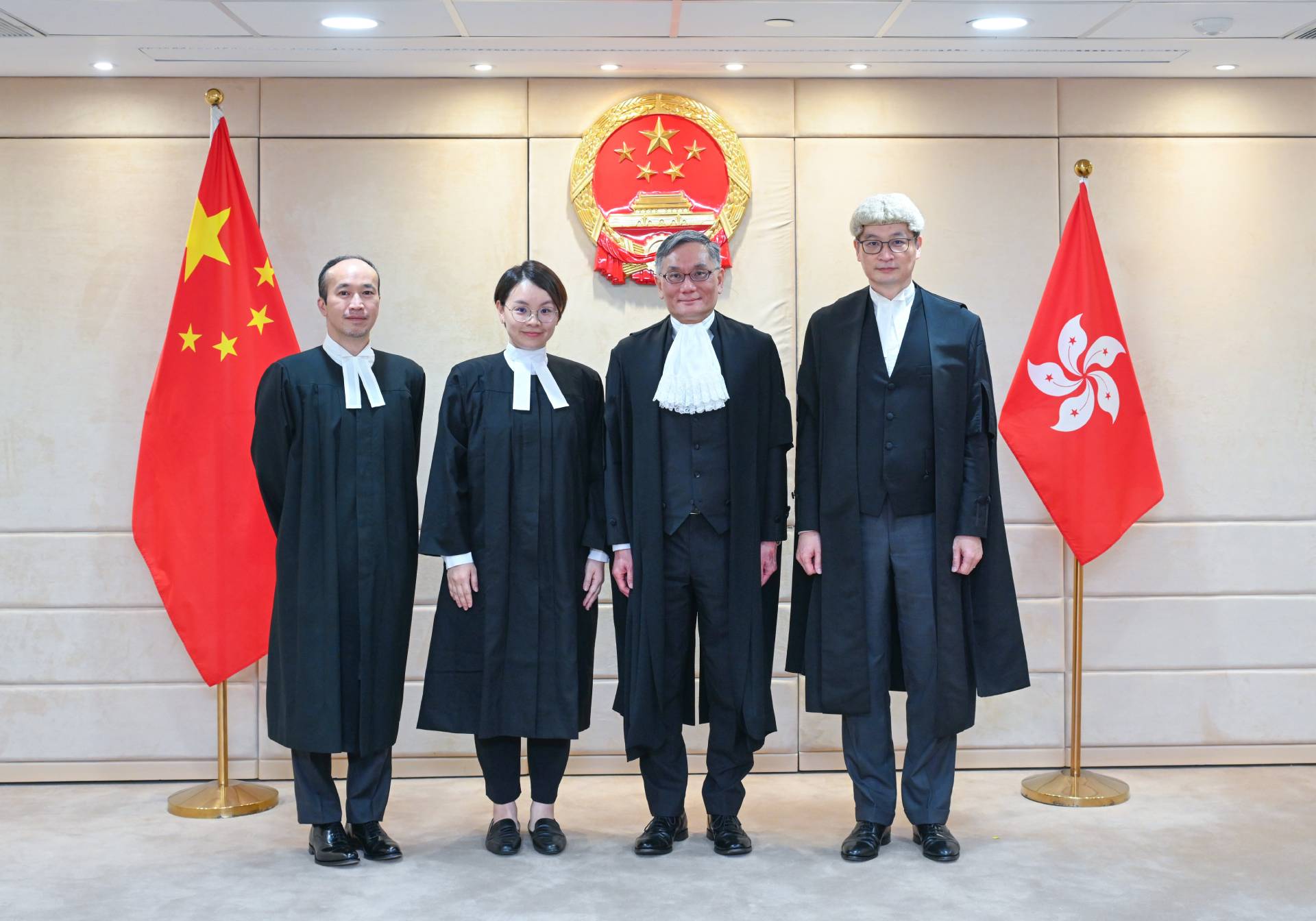 黄敏妮（左二）获委任为常任裁判官